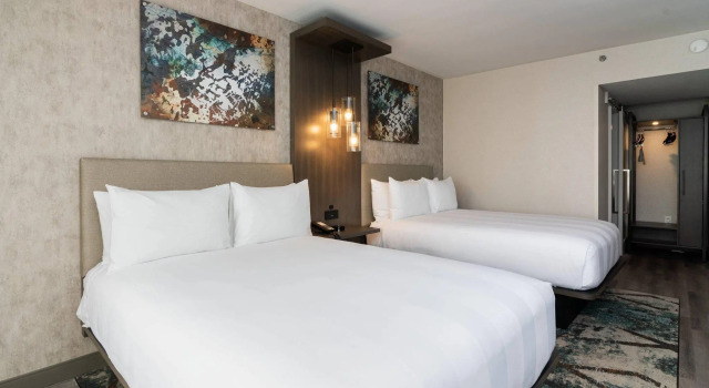 Standard Neljän hengen huone Columbus Marriott