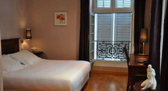 Двухместный номер Standard The Originals City, Hôtel La Reine Jeanne, Orthez (Inter-Hotel)