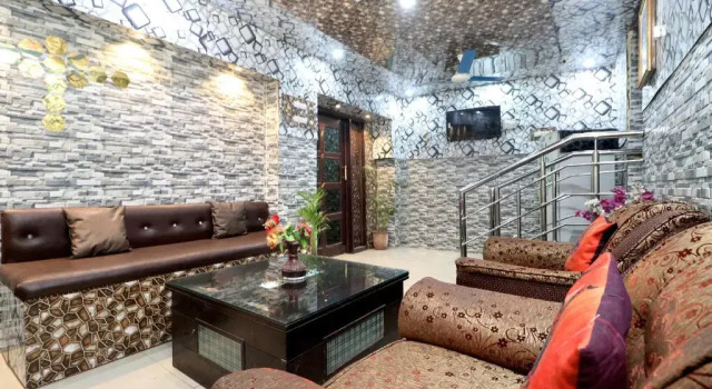 Hotel Kamal by OYO Rooms