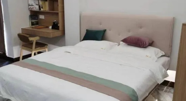 Royal Courtyard Homestay, Rezerwuj Hotel Yunfu Guangdong