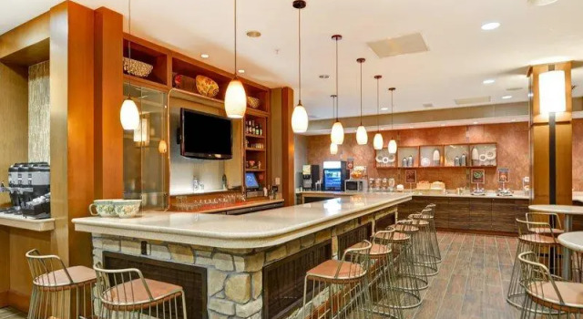 Четырёхместный люкс Executive SpringHill Suites Denver at Anschutz Medical Campus