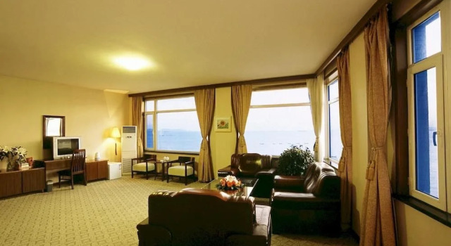 Jiulongwan International Hotel, Book Hotel Hoteller i Dagushan med parkering, Parkering