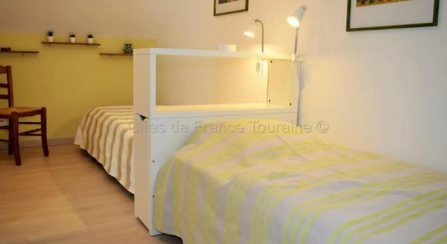 Gîte Savigny-en-Véron, 3 pièces, 4 personnes - FR-1-381-209, Boek Hotel Hotels in Centre met parkeren, Parkeren