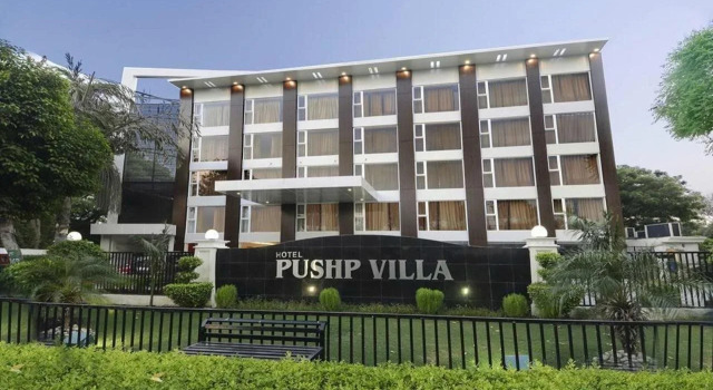 Hotel Pushpvilla, Забронировать Отель Отели Нагла-Димар 3 звезды, 3*