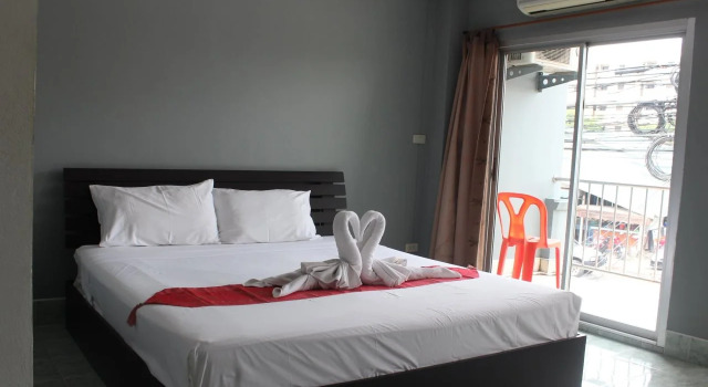Artha Guesthouse, Забронировать Отель Карон Бич остров Пхукет, рядом с Пирс Патонга