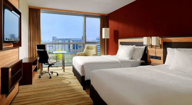 Courtyard by Marriott Duesseldorf Hafen, Забронировать Отель Хафен Дюссельдорф, рядом с Здания Гери