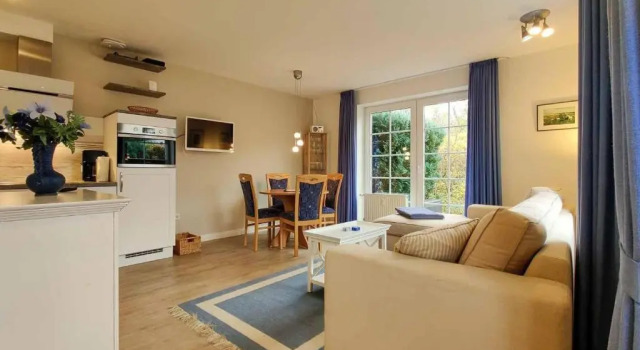 Ferienwohnung-5-mit-Terrasse-Friesenhus-Weisse-Moewe-Duhnen