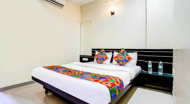 FabHotel Sai Govind, Забронировать Отель Недорогие отели штата Махараштры, недорого
