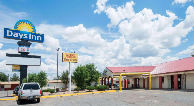 Номер Standard Days Inn by Wyndham Gallup