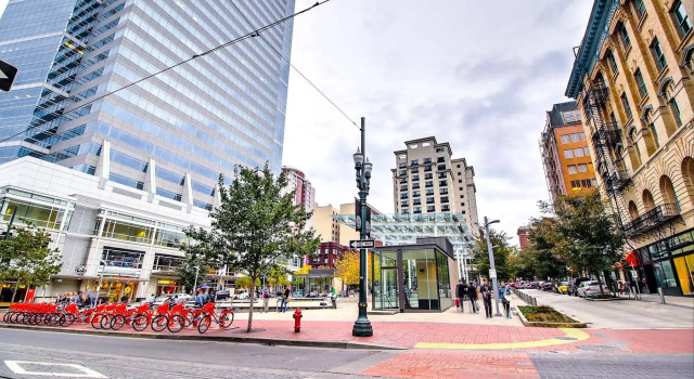 Pelicanstay in Downtown Portland, Забронировать Отель Отели Портленда с парковкой, рядом с U.S. Bank Building, Парковка
