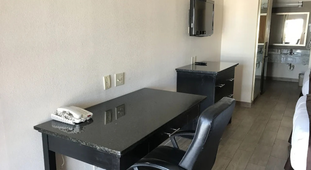 Четырёхместный номер Standard Texas Inn & Suites Pharr/San Juan