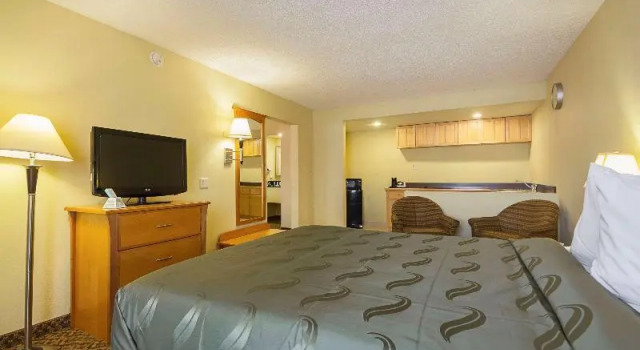 Четырёхместный люкс Studio 6 Suites North Richland Hills TX