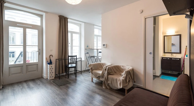 Le Clos des Poètes 12, Rezervovat Hotel Hotely v Wazemmes s parkováním, Parkování