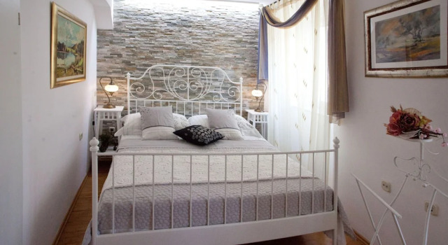 Split Theatre Apartments, Prenota Appartamento Splitska 