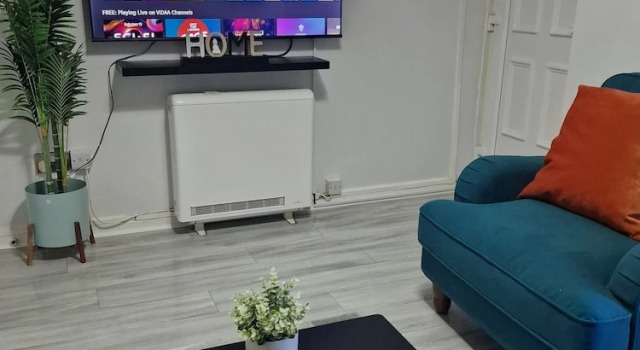 1bed Home Sleeps 5 Free Parking, Central, Wifi, Varaa Huoneisto Asunnot kohteessa Merseyside, Huoneisto