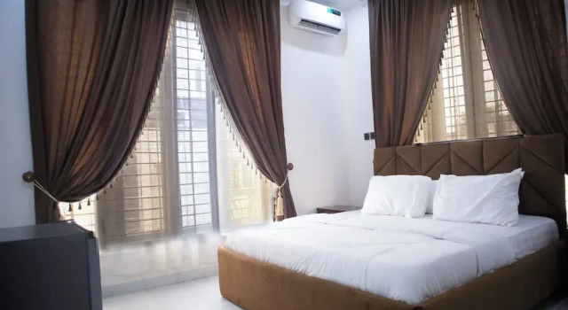 Люкс Luxury Kyeston Apartment