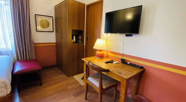 Двухместный номер Deluxe с балконом и с видом на сад Three Jewels Boutique Hotel