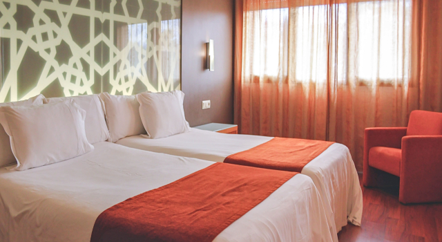 Полулюкс Hotel Granada Palace, Affiliated by Melia
