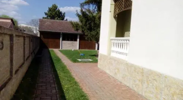 Guest House Zuzic, Buchen Sie Pension Zrenjanin 