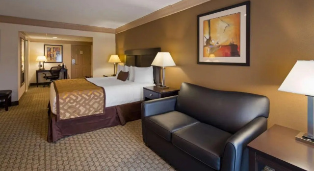 Люкс Best Western Plus Concordville Hotel