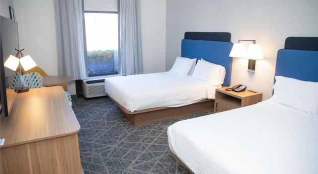 Четырёхместный номер Standard Hampton Inn Shrewsbury