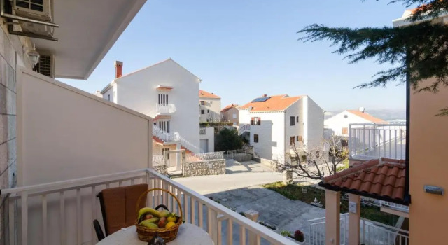 Студия с балконом и с частичным видом на море Apartments Senjo