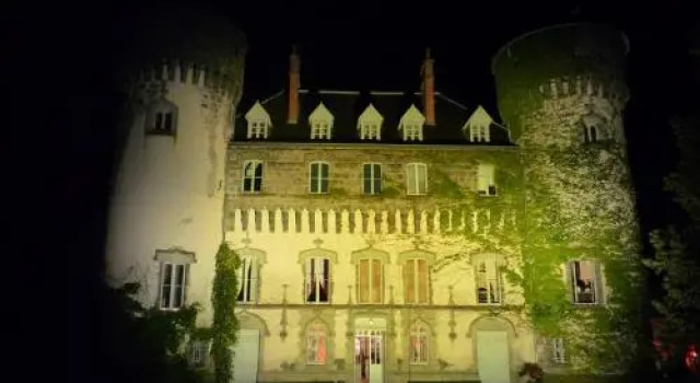 Château de Sédaiges, Prenota Hotel Hotel a Alvernia con parcheggio, Parcheggio