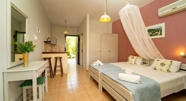 Ionio Holidays Katerina Apartments
