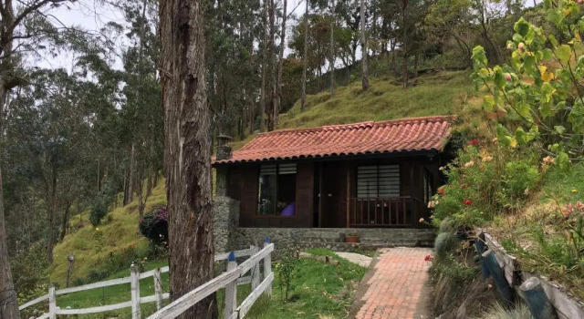 Шале с балконом и с красивым видом из окна Cabañas Valle del Cocora La Truchera