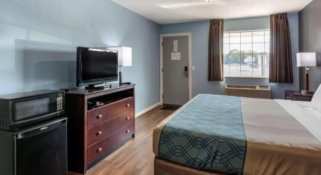Двухместный номер Deluxe Econo Lodge Inn & Suites Sandusky South