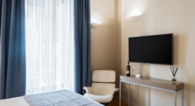 33 Solonos Suites, Забронировать Гостевой дом Отели Афины с парковкой, рядом с Театр Каролос Коун "Театрон технис", Парковка
