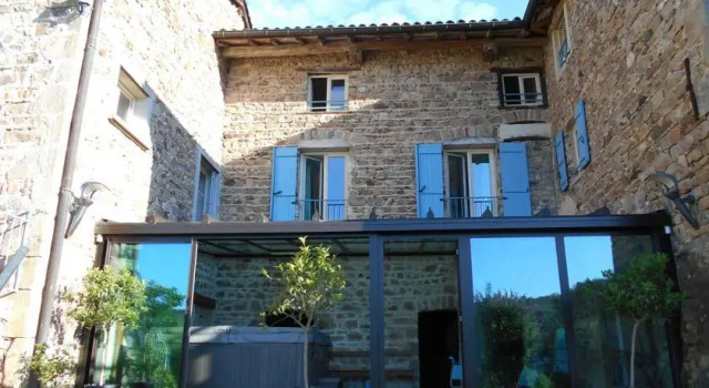 Domaine de la Fée-Licité, Rezervasyon Otel Les Ardillats 
