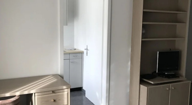 My Home Location, Забронировать Отель Ла-Шо-де-Фон Невшатель