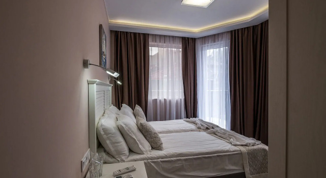 Caro Aparthotel