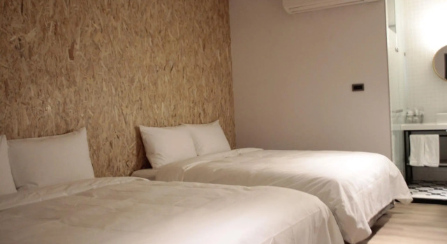 Camera quadrupla Standard Lets Hostel