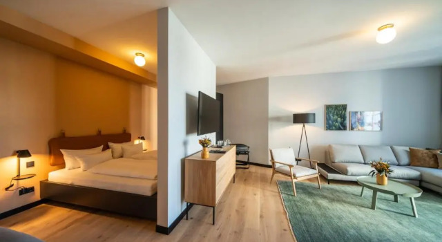 Полулюкс Black F Tower - Serviced Apartments