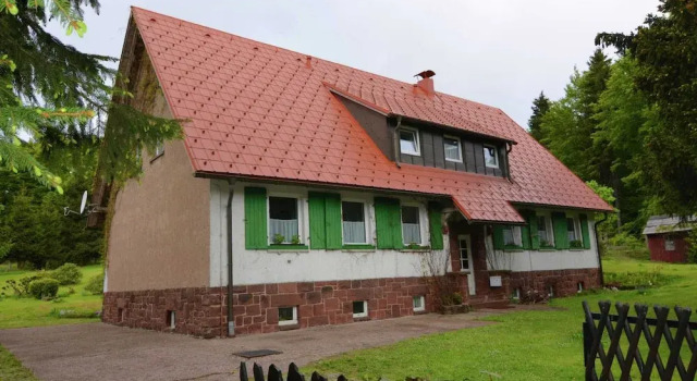 Апартаменты Modern Apartment in Tabarz Thüringer Wald With Garden