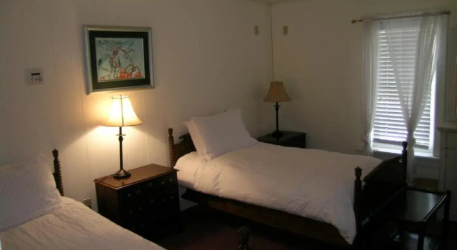 Двухместный номер Standard Emilyville Inn