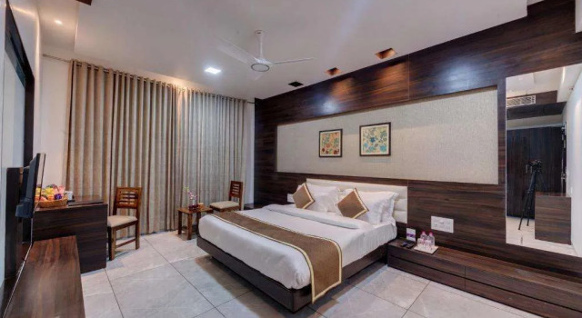 Click Hotel Suryaprakash, Rezervovat Hotel Hotely v Rajasthan s parkováním, Parkování