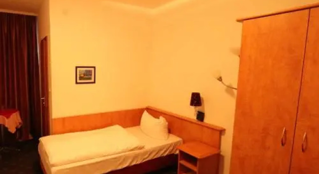 Hotel Neo Cologne Bonn Airport, Забронировать Отель Рёсрат Bergisches Land