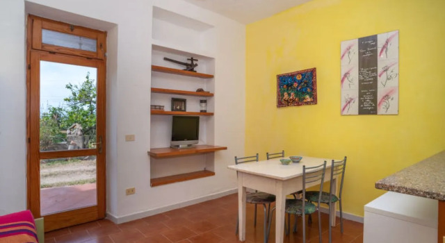 House Marta Valledoria, Забронировать Отель Валледория Коста-Парадизо