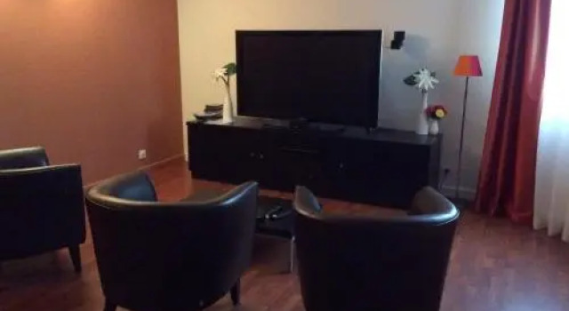 Tempologis, Rezervasyon Otel Evry Essonne