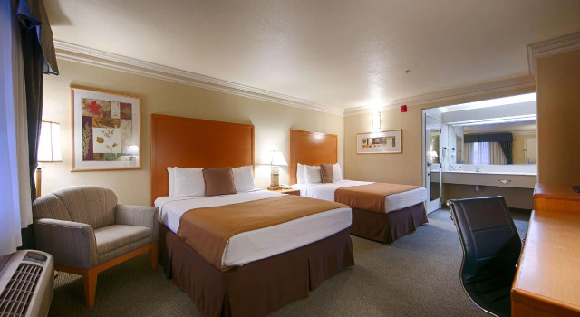 Четырёхместный номер Standard Best Western Inn & Suites Lemoore