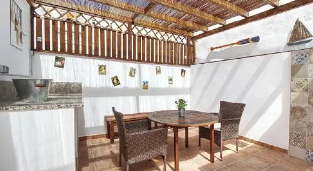 Alameda Barcelo With Terrace, Забронировать Отель Малага Коста-дель-Соль, рядом с Музей Кармен Тиссен