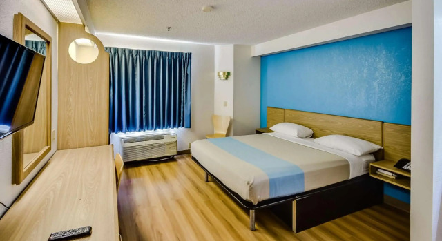 Motel 6 Katy, Varaa Motelli Hotellit Katy pysäköinnillä, Pysäköinti