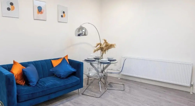 Chic City Apartment in Wallington, Rezervați Apartament Wallington Londra Mare