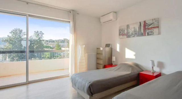Flat w terrace parking and beautiful view in Villeneuve-Loubet - Welkeys