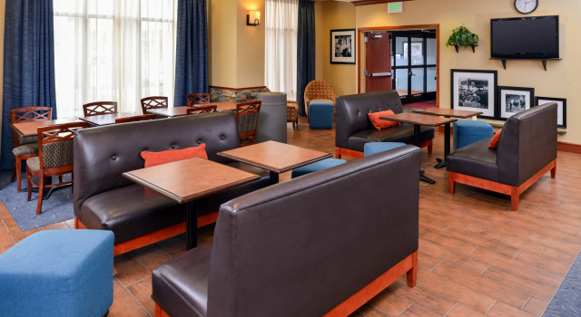 Hampton Inn Evanston, Varaa Hotelli Evanston Wyoming