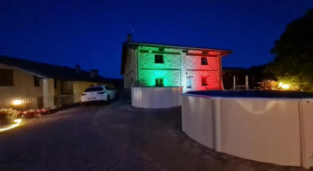 Agriturismo 6 appartamenti 25 posti letto, Buchen Sie Hotel Dogliani Langhe