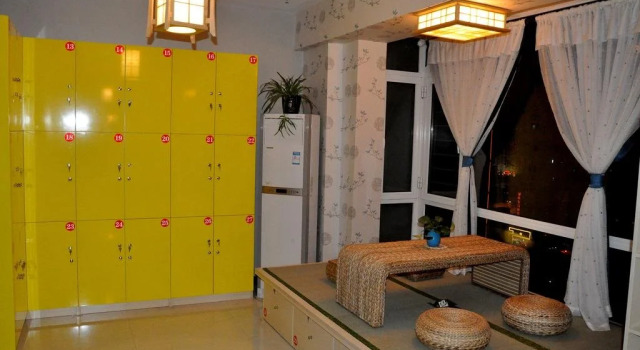 Simple Capsule Hotel Taiyuan Railway Station